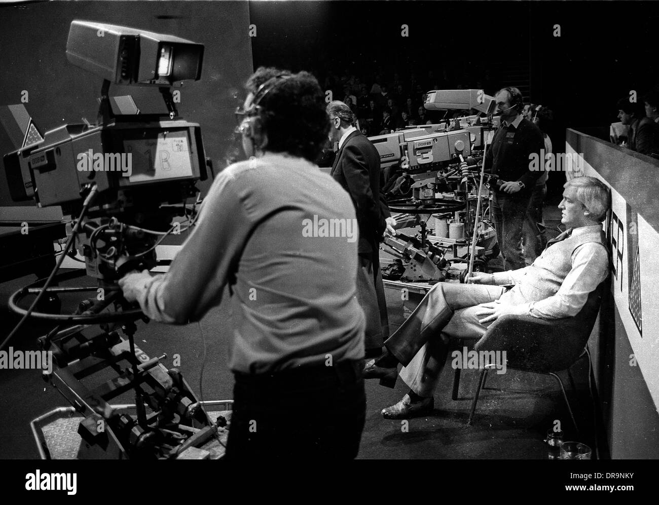 Le telecamere della BBC presso l' Ambasciata World Snooker Torneo, Crucible Theatre Sheffield nei primi anni ottanta Foto Stock