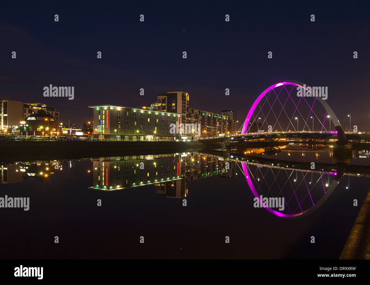 Clyde Arc aka il Squinty Bridge Foto Stock