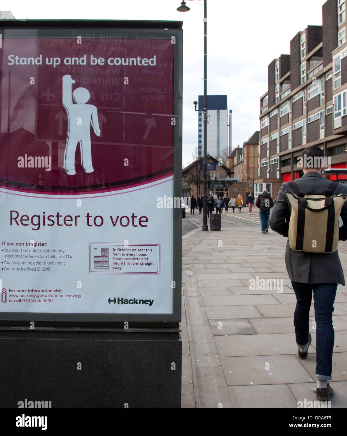 Registrarsi per votare promemoria poster in London street Foto Stock