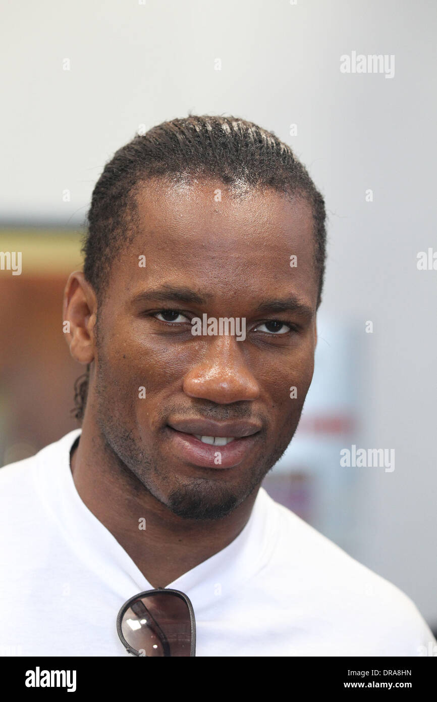 Didier Drogba Professional football giocatori della Premier League inglese ospitare un evento a Eaglerider motocicli a sostegno di 'armsaroundthechild.org' Los Angeles, California - 01.07.12 Foto Stock