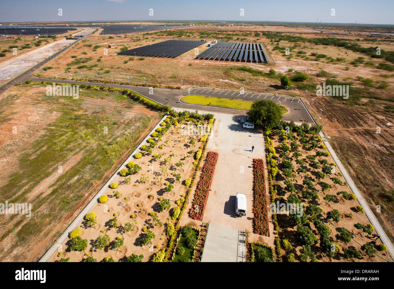 Asia il più grande popwer solare stazione, il Gujarat Parco Solare, in Gujarat, India. Esso ha una capacità installata di 1000 MW Foto Stock