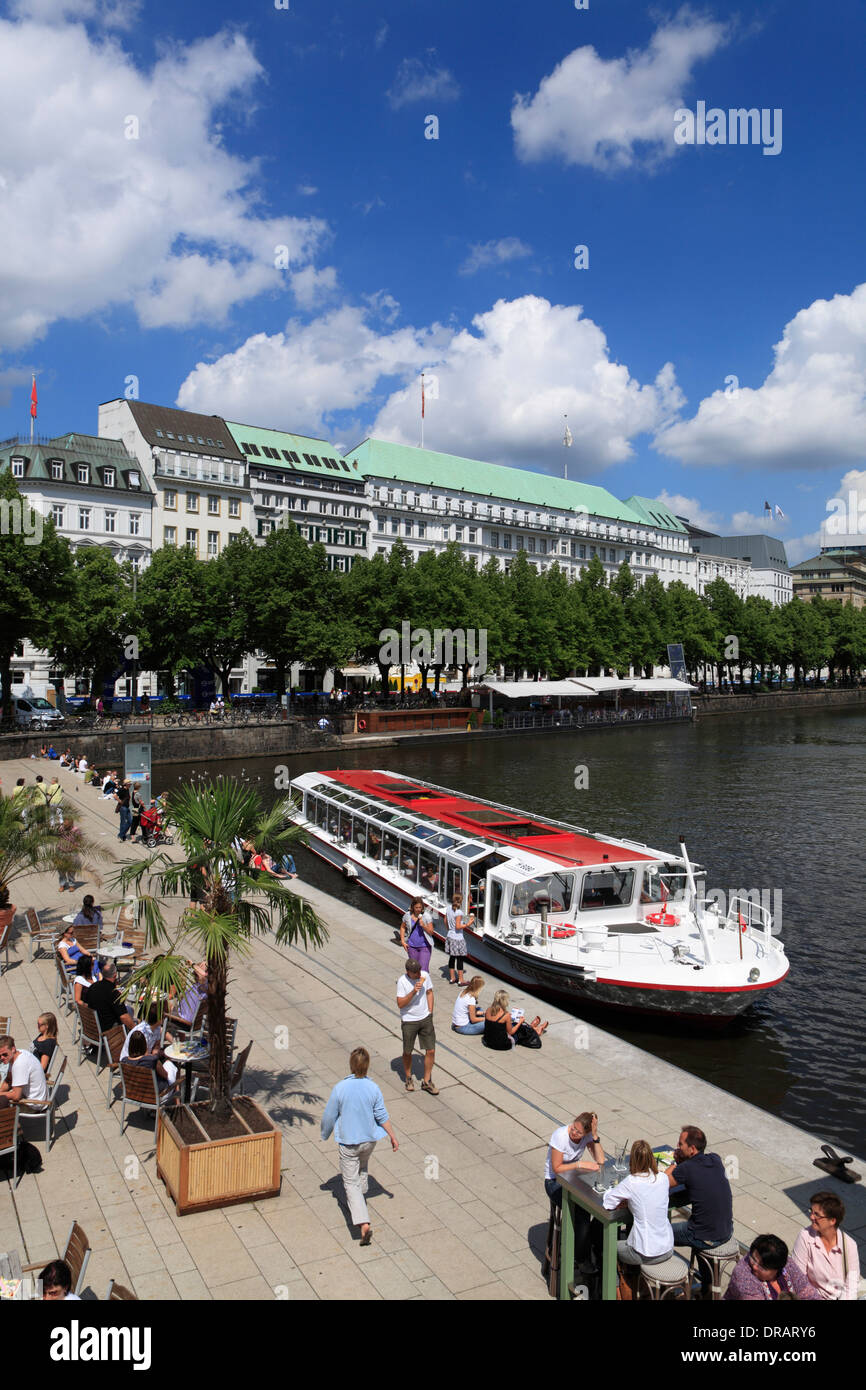 Cafe Alster Pavillion alla passeggiata lungomare e pier Jungfernstieg, Binnenalster, Lago Alster Amburgo, Germania, Europa Foto Stock