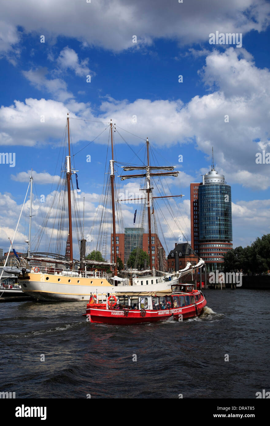 Porto di andata e ritorno, nave dal porto di Amburgo, Germania, Europa Foto Stock