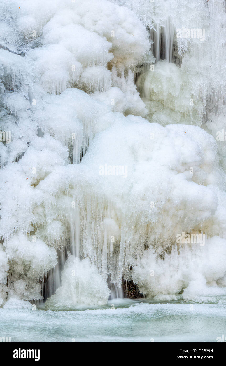 Cascata cade in Patapsco parco dello stato congelato durante il vortice polare nei primi giorni di gennaio Foto Stock