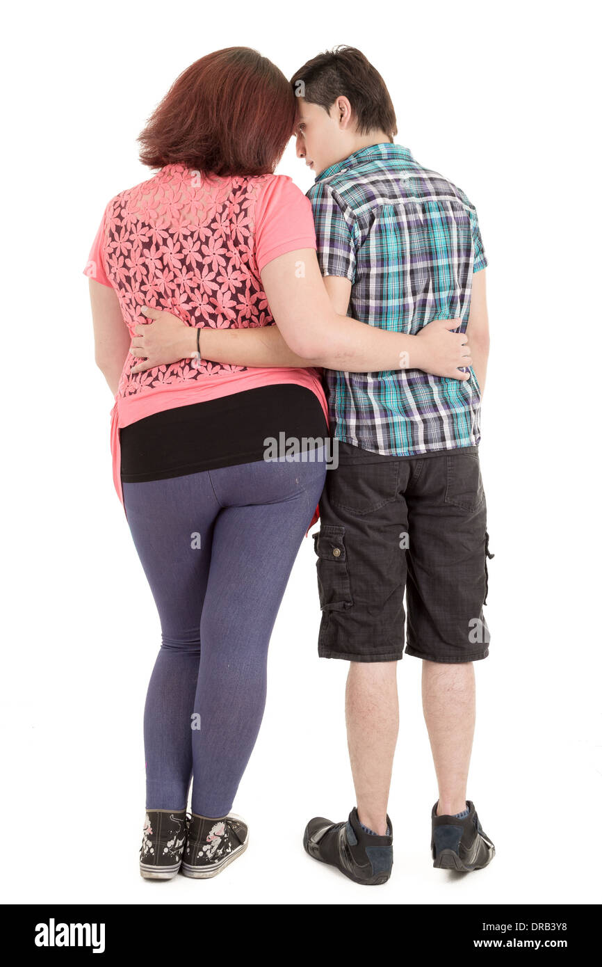 Giovane a piedi in estudio Foto Stock