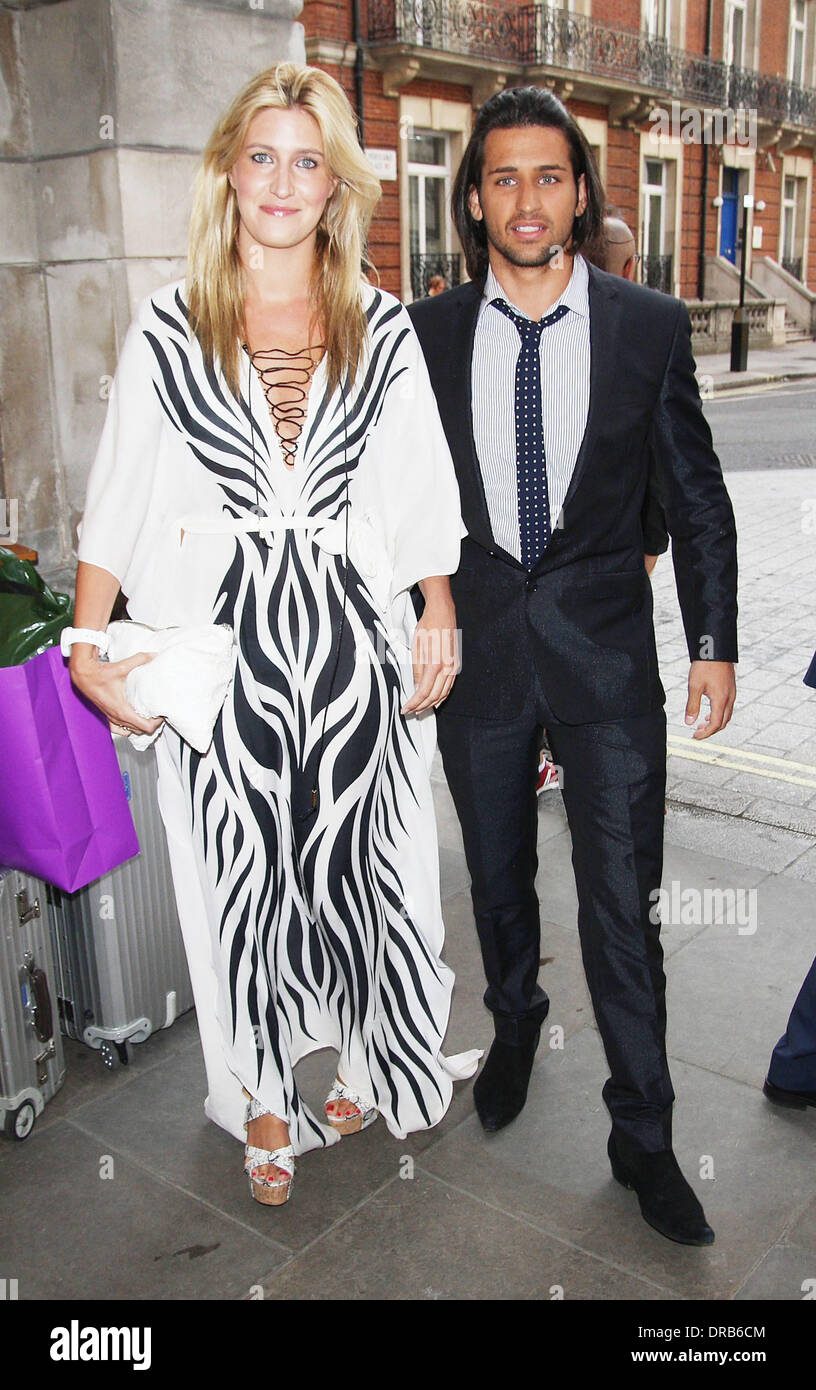 Francesca scafo e Ollie Locke cenare con orgoglio - Cena di gala tenutosi presso l'Hotel Langham London, England - 05.07.12 Foto Stock