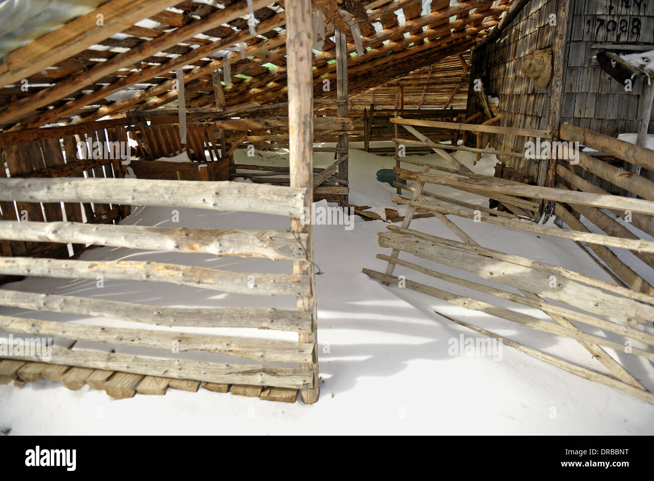 - Cascina abbandonata nella stagione invernale Foto Stock