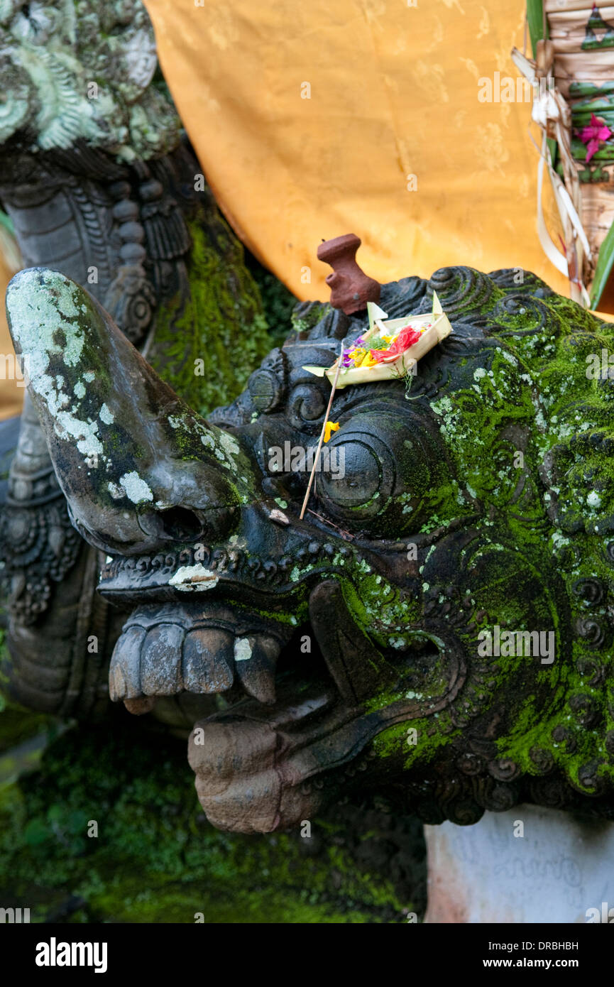 Statua di Batuan tempio, Bali, Indonesia Foto Stock