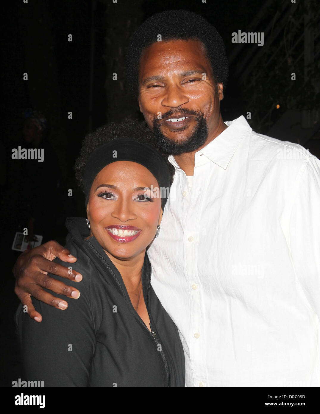 Jenifer Lewis e ragazzo Arnold Byrd La Gay & Lesbian Center introduce una serata intima con Jenifer Lewis presso l'Renberg Theatre di Los Angeles, California - 13.07.12 Foto Stock