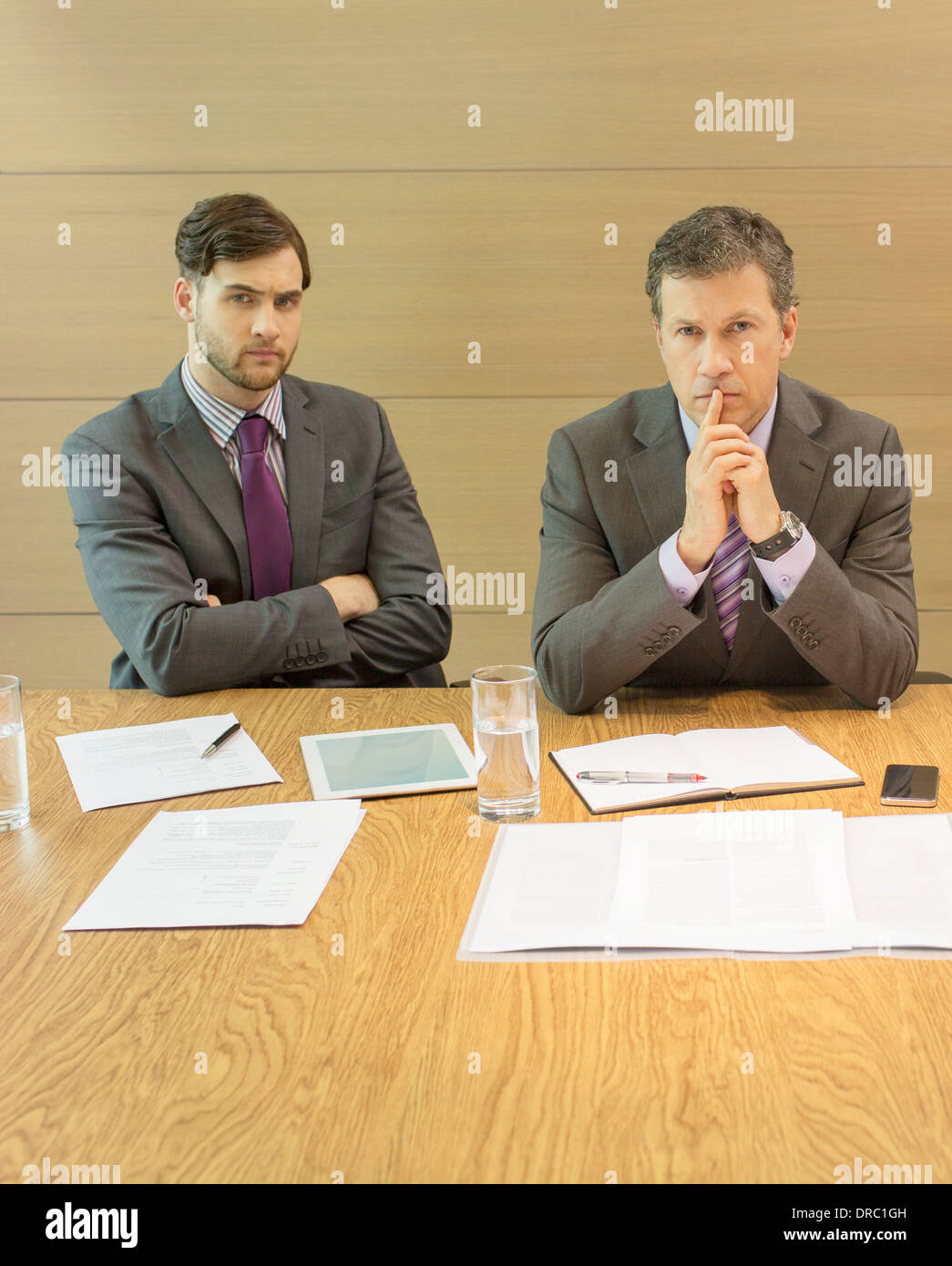 Imprenditori seduti in riunione Foto Stock