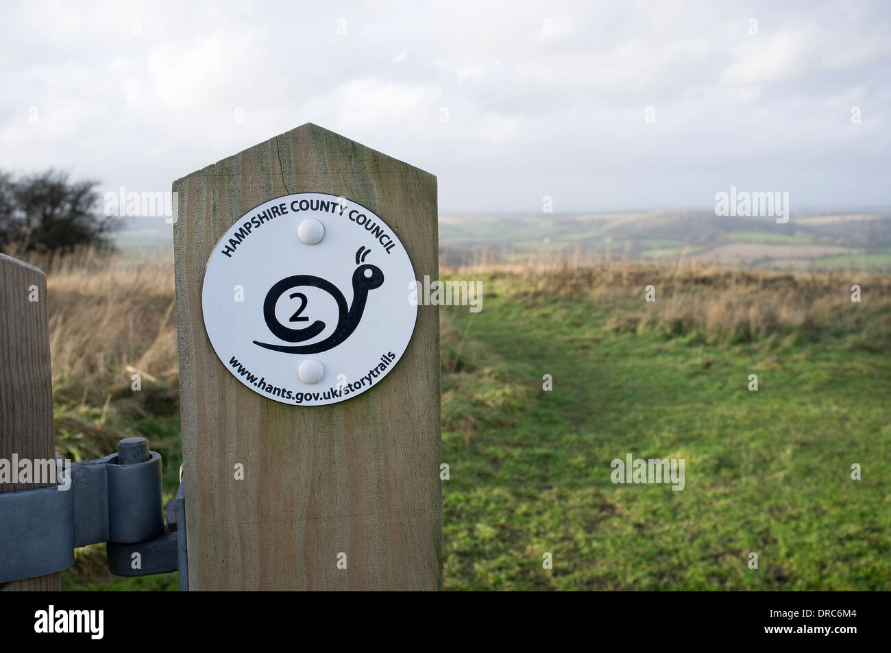 Hampshire County Council Storia Segnavia a Butser Hill Hampshire, parte del South Downs National Park Foto Stock