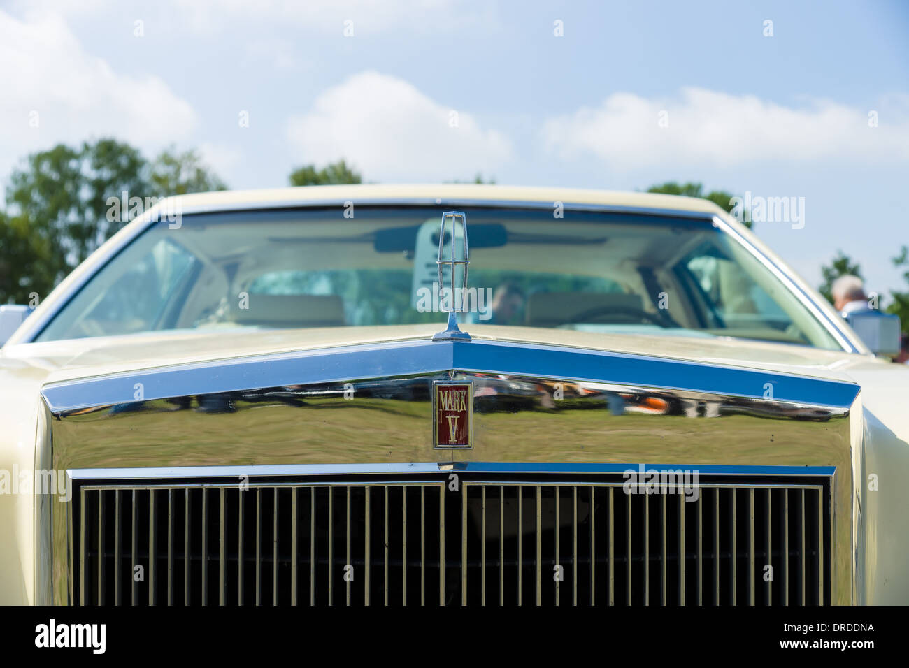 Ornamento del cofano e griglia insegne personali auto di lusso Lincoln Continental Mark V Foto Stock