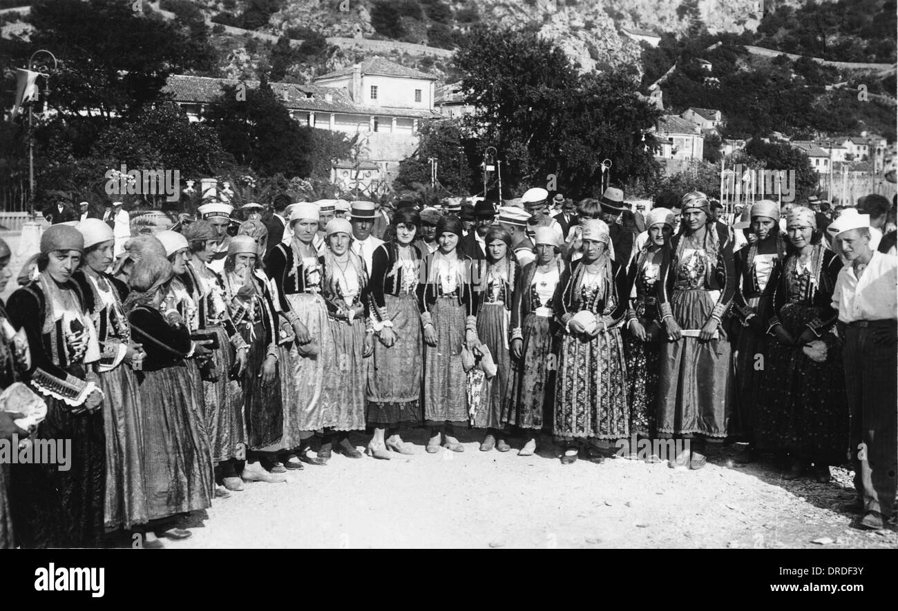 Gli abitanti di un villaggio croato (donne) - costume nazionale Foto Stock