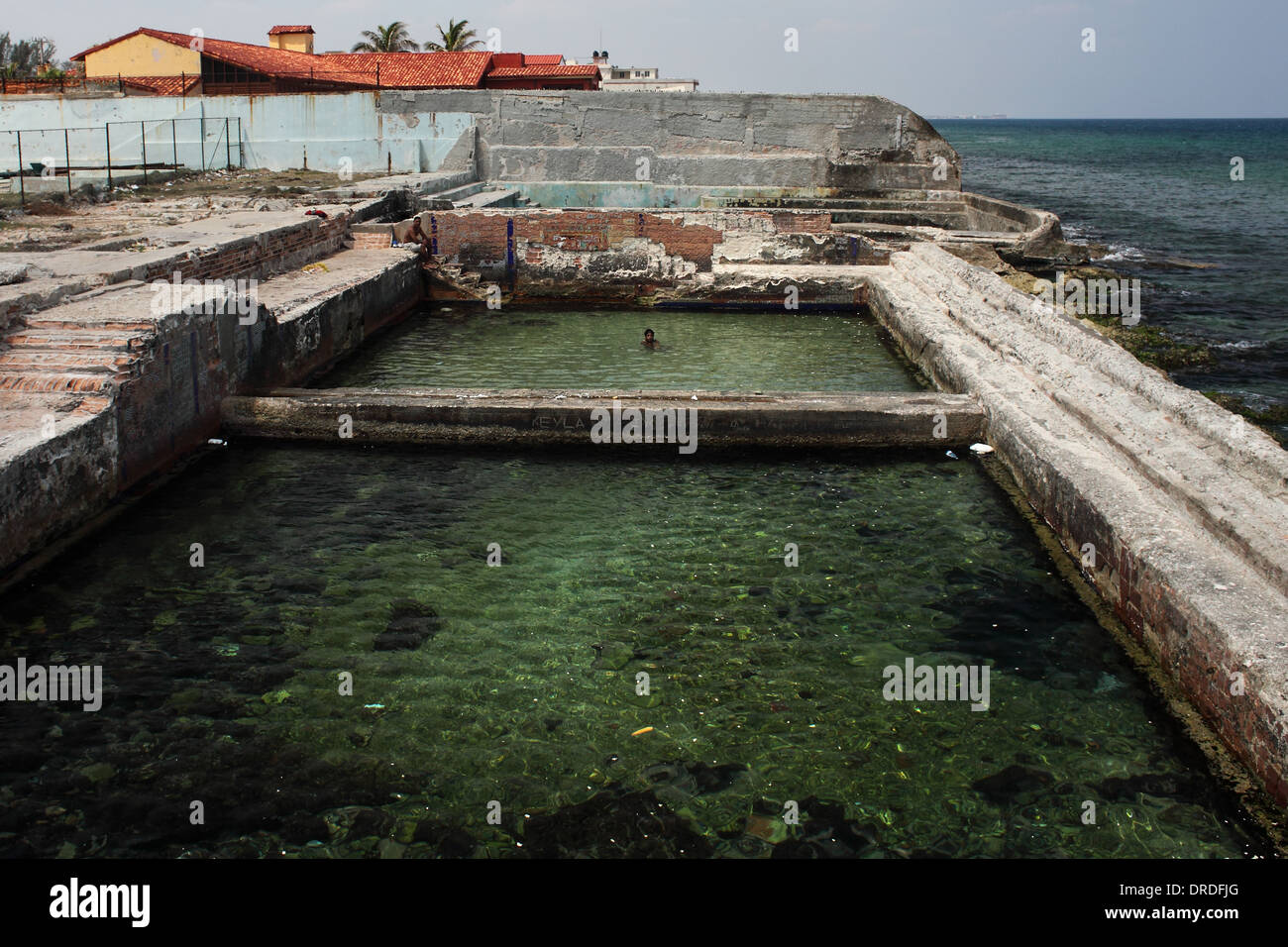 Vecchia piscina all Avana, Cuba foto: pixstory / Alamy Foto Stock