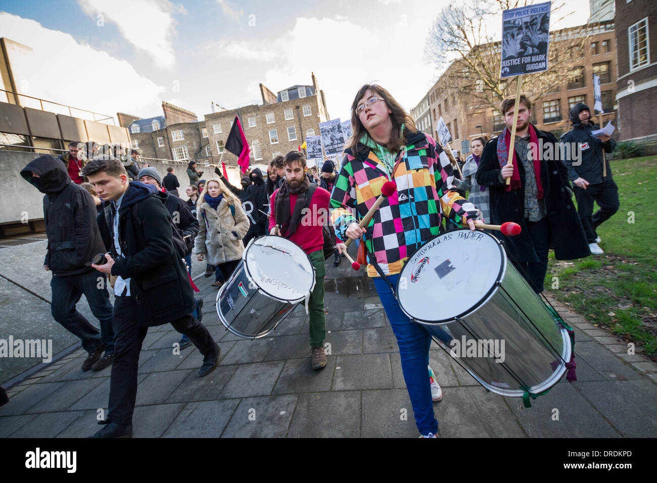 La protesta degli studenti da marzo a Londra per proteggere l'istruzione e sostenere i lavoratori Foto Stock