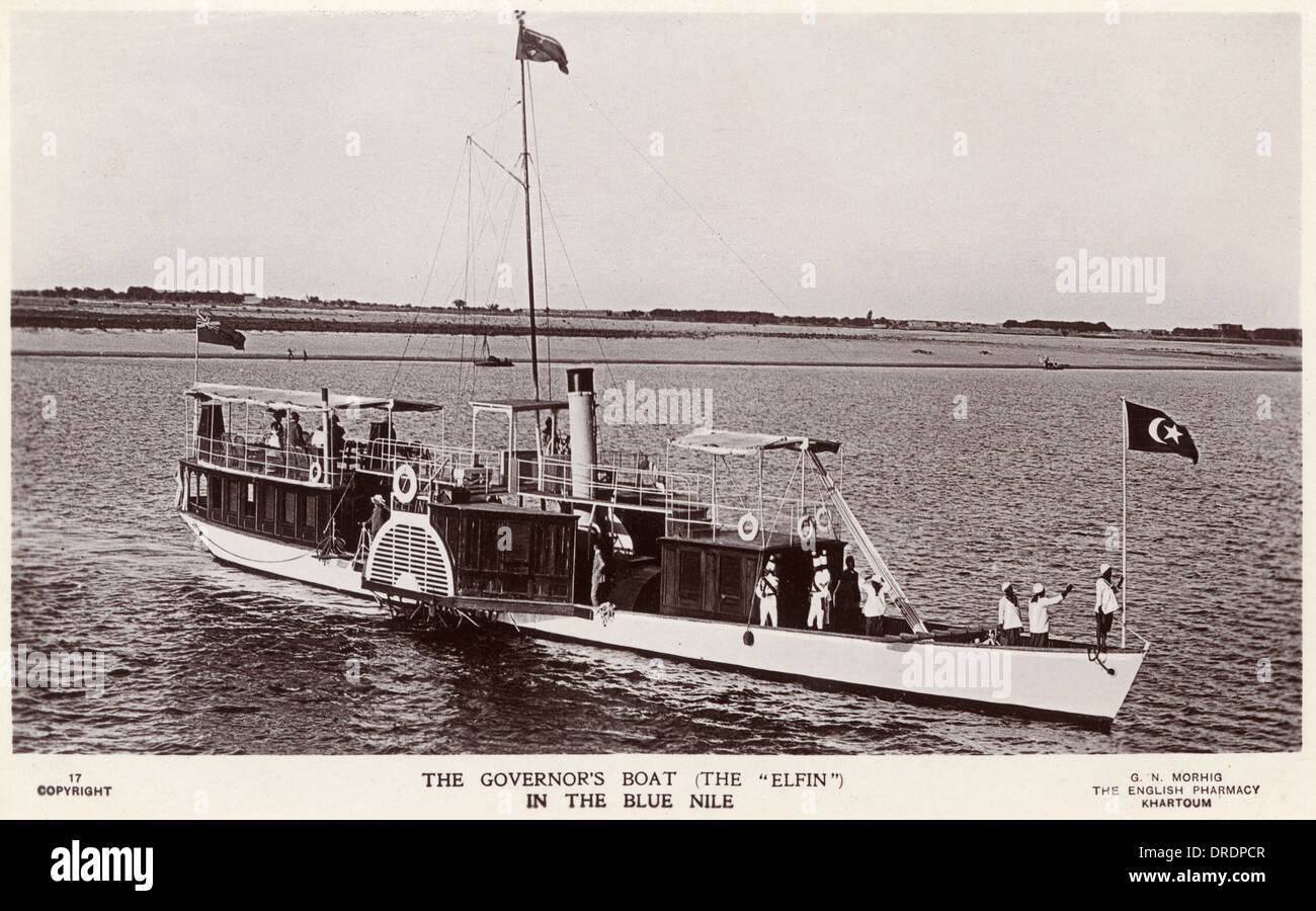 Governatore della barca sul Nilo Azzurro Foto Stock