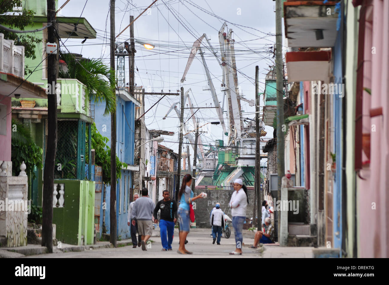 L'Avana, Cuba: scene di strada nella Casa Blanca area della città. Foto Stock