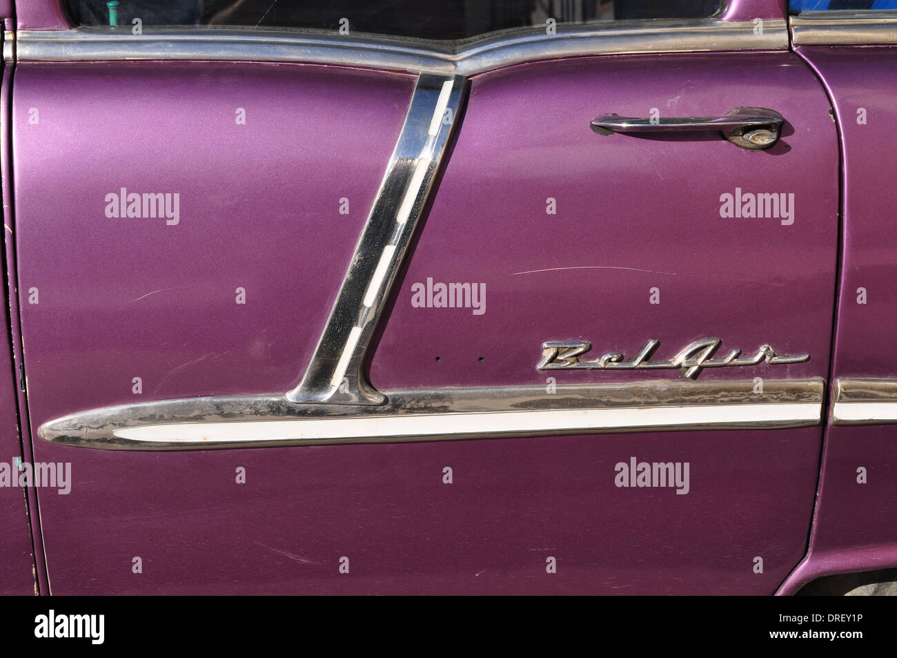 L'Avana, Cuba: close up di un dettaglio in una BelAir classic car. Foto Stock