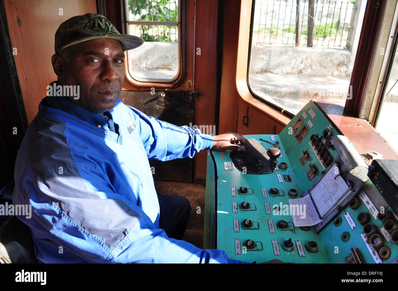 Conducente ai comandi della Hershey treno elettrico tra Casa Banca e Hershey stazioni. Foto Stock