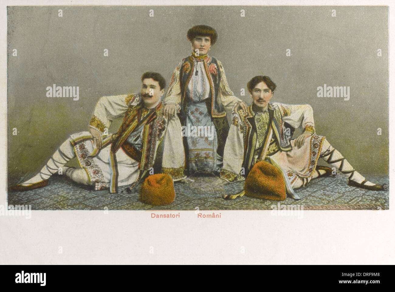 Romania - Donna e ballerini Foto Stock