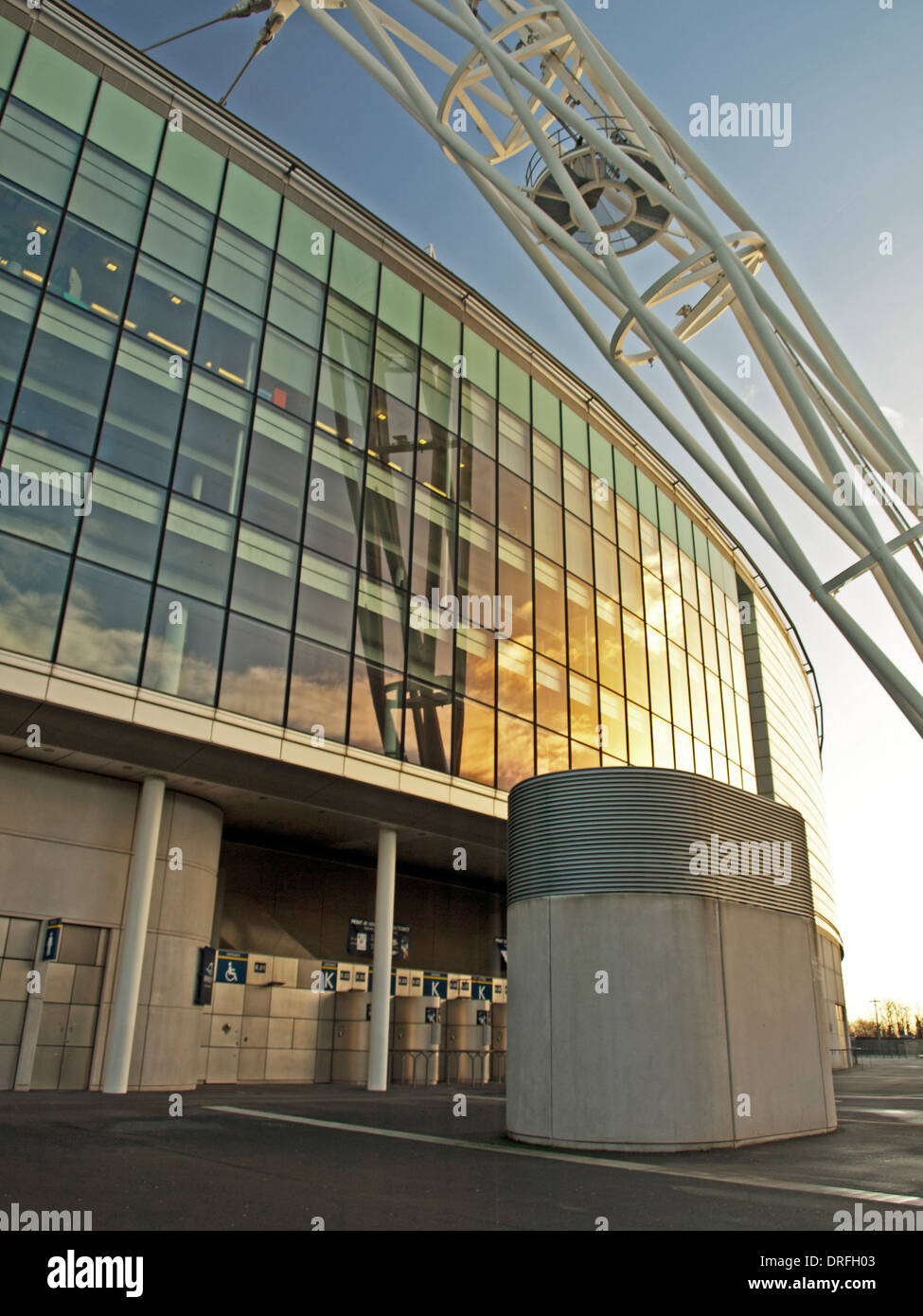 Dettaglio dallo stadio di Wembley che mostra l'arco, London Borough of Brent, London, England, Regno Unito Foto Stock
