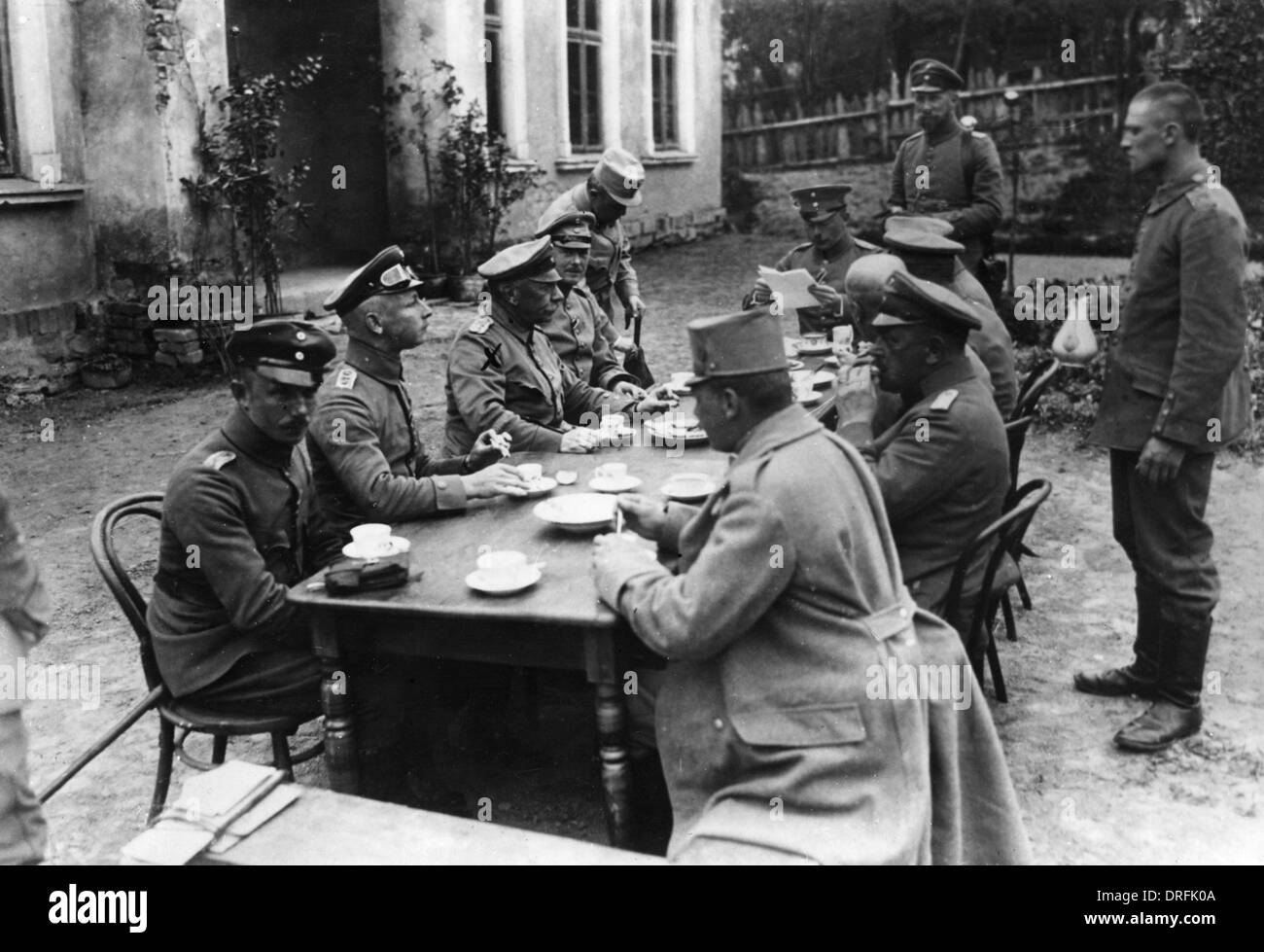 Il generale von Emmich e personale sul fronte occidentale Foto Stock