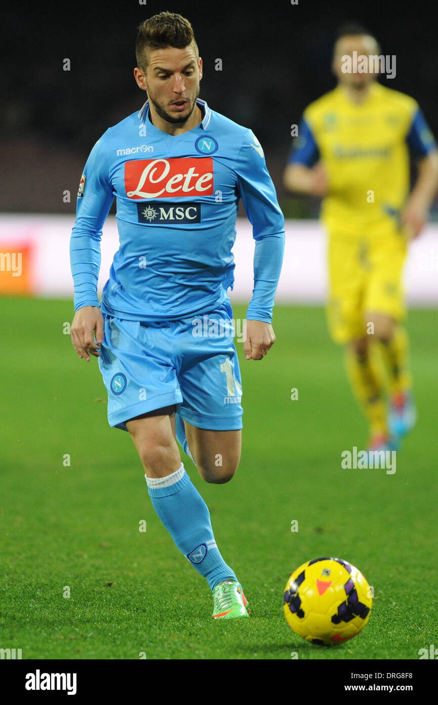 Napoli, Italia. 25 gennaio, 2014. Dries Mertens di SSC Napoli in azione durante il Calcio : Italiano di serie a una partita tra SSC Napoli e AC Chievo Verona allo Stadio San Paolo di Napoli, Italia. Credito: Franco Romano/Alamy Live News Foto Stock