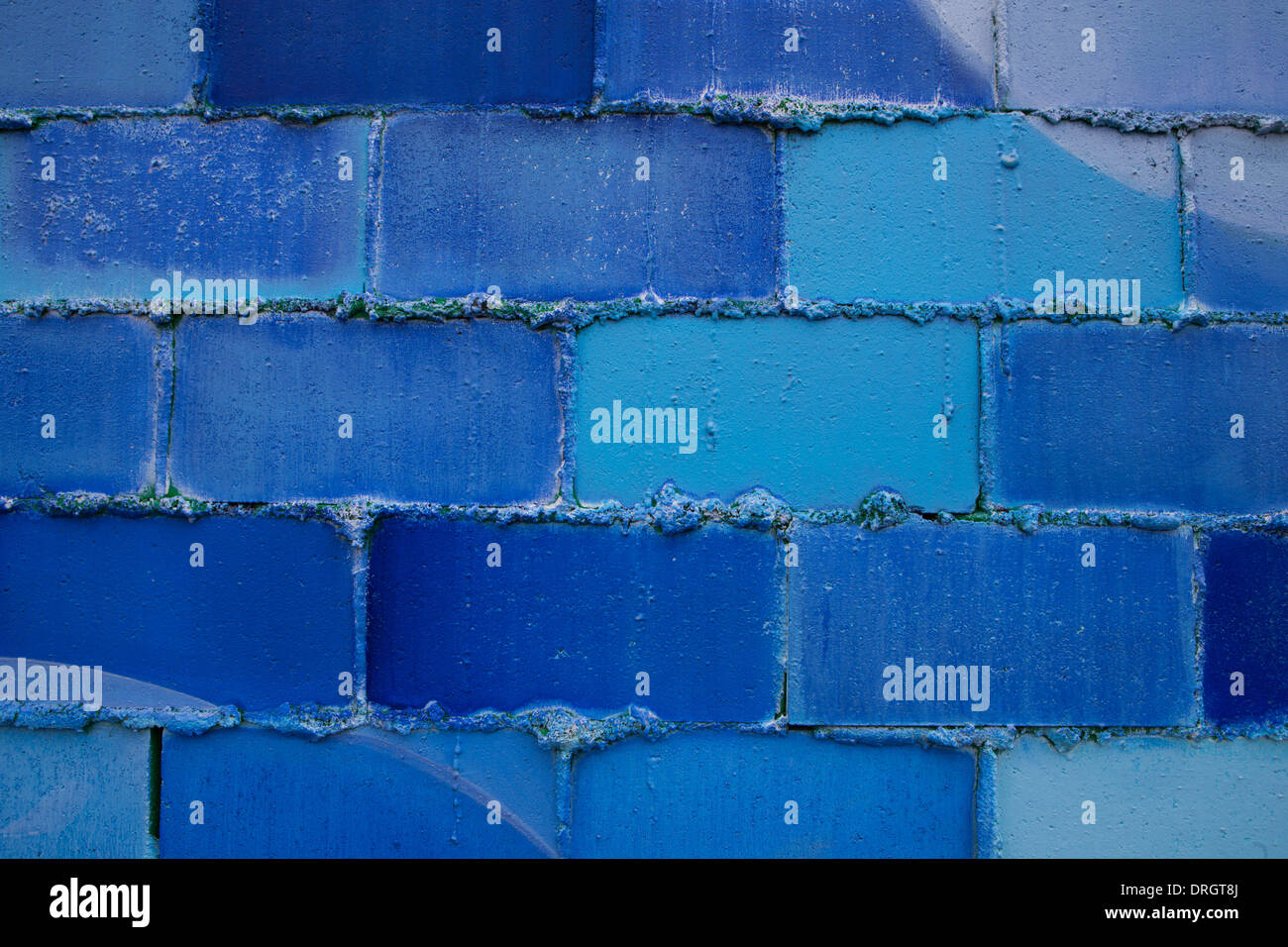 Il Breeze blocco di muro dipinto di blu. Foto Stock
