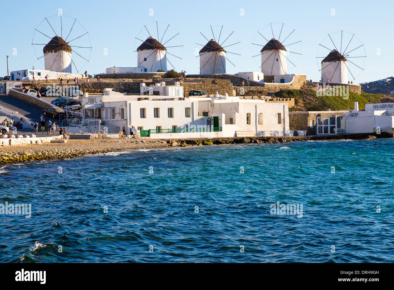 Mulini a vento di Mykonos cicladi grecia Foto Stock