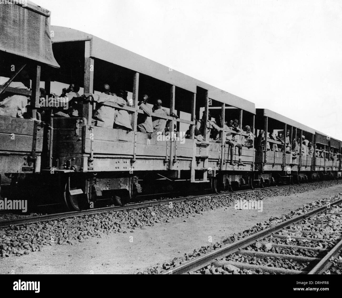 Battaglione britannico su un treno per il Camerun, Africa, WW1 Foto Stock