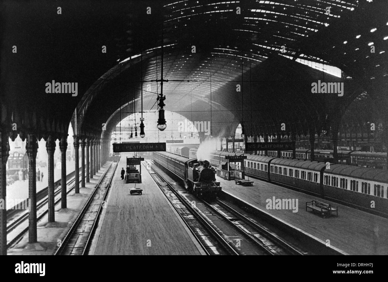 La stazione di Paddington, piattaforma 5 e 6 - Londra Foto Stock