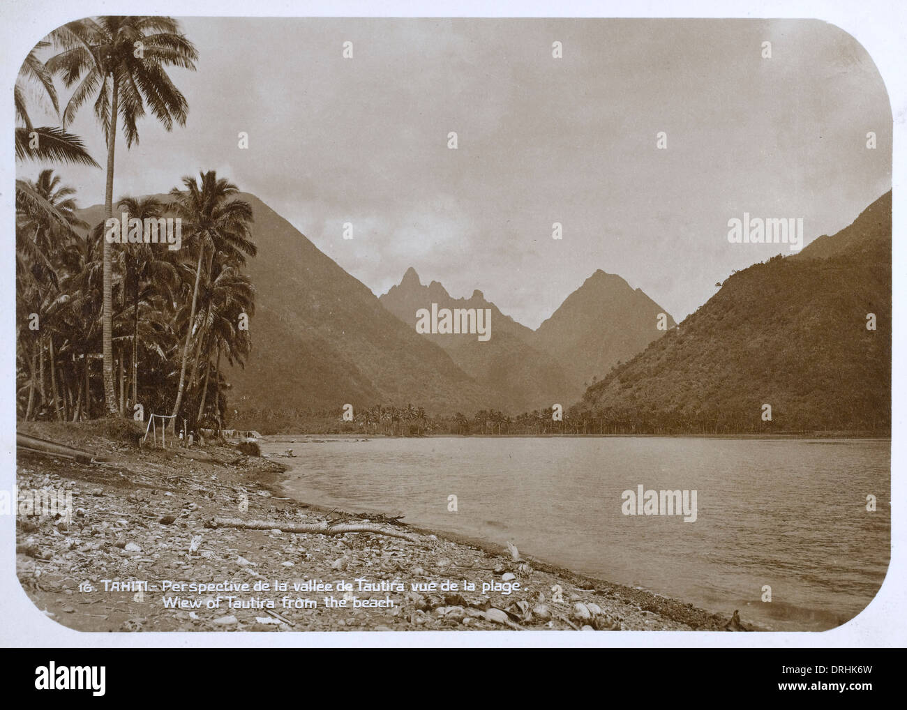 Vista della Valle Tautira dalla spiaggia - Tahiti Foto Stock