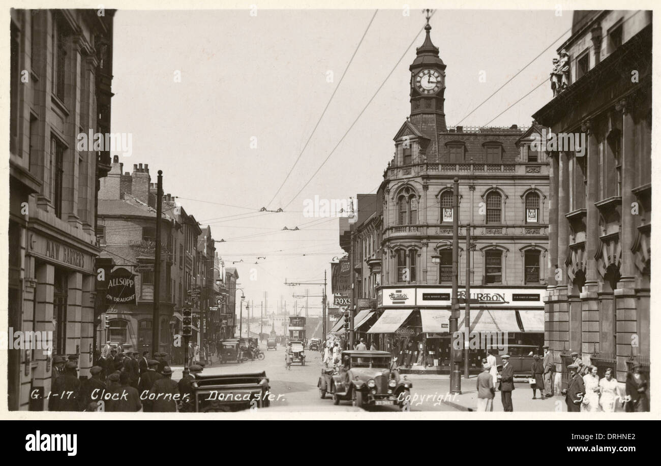 Stabilimento di Doncaster, nello Yorkshire meridionale - Angolo di orologio Foto Stock