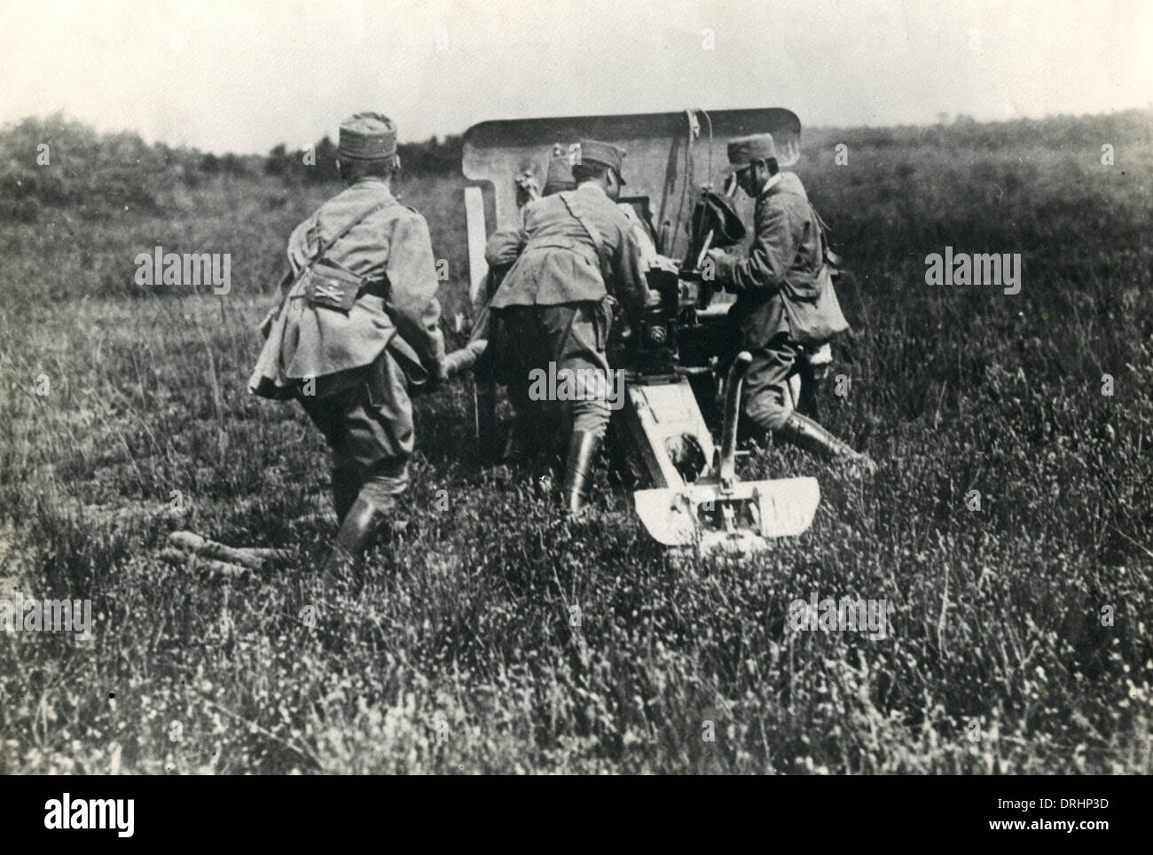 Campo italiano di artiglieria sul fronte italiano, WW1 Foto Stock