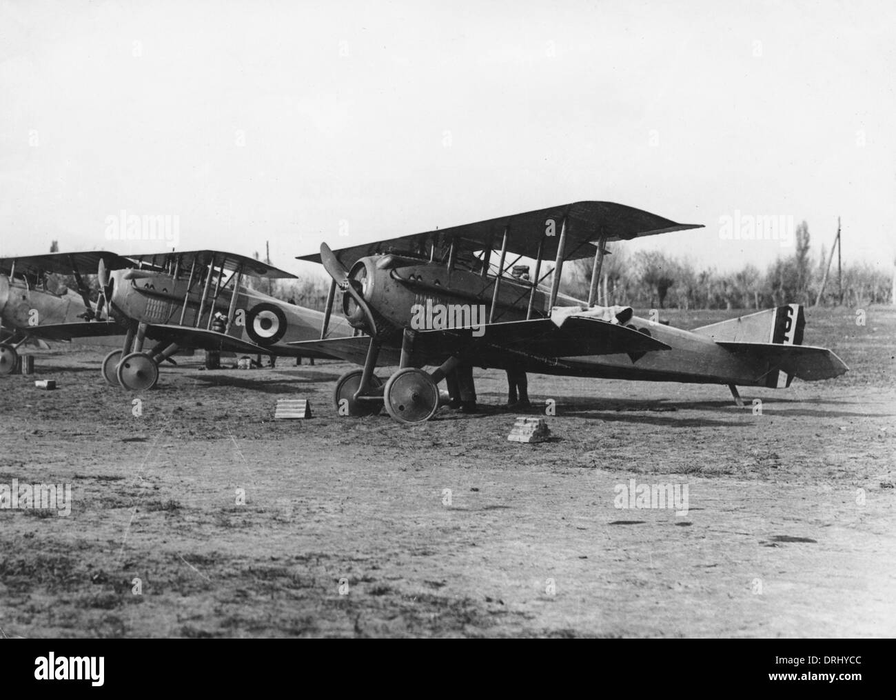 British Spad VII biplani su un campo di aviazione, WW1 Foto Stock