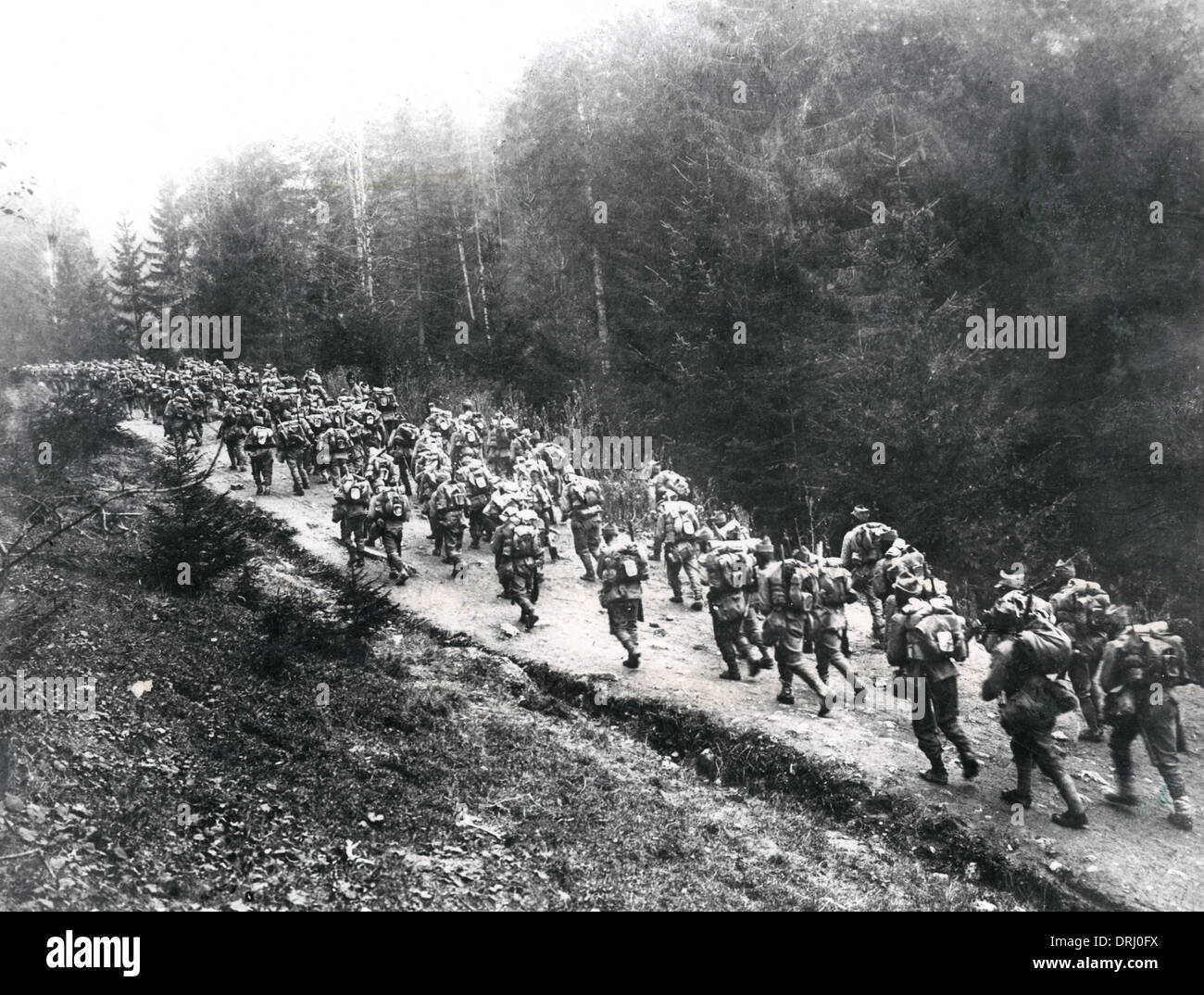 Truppe rumene in marzo, Carpazi, WW1 Foto Stock
