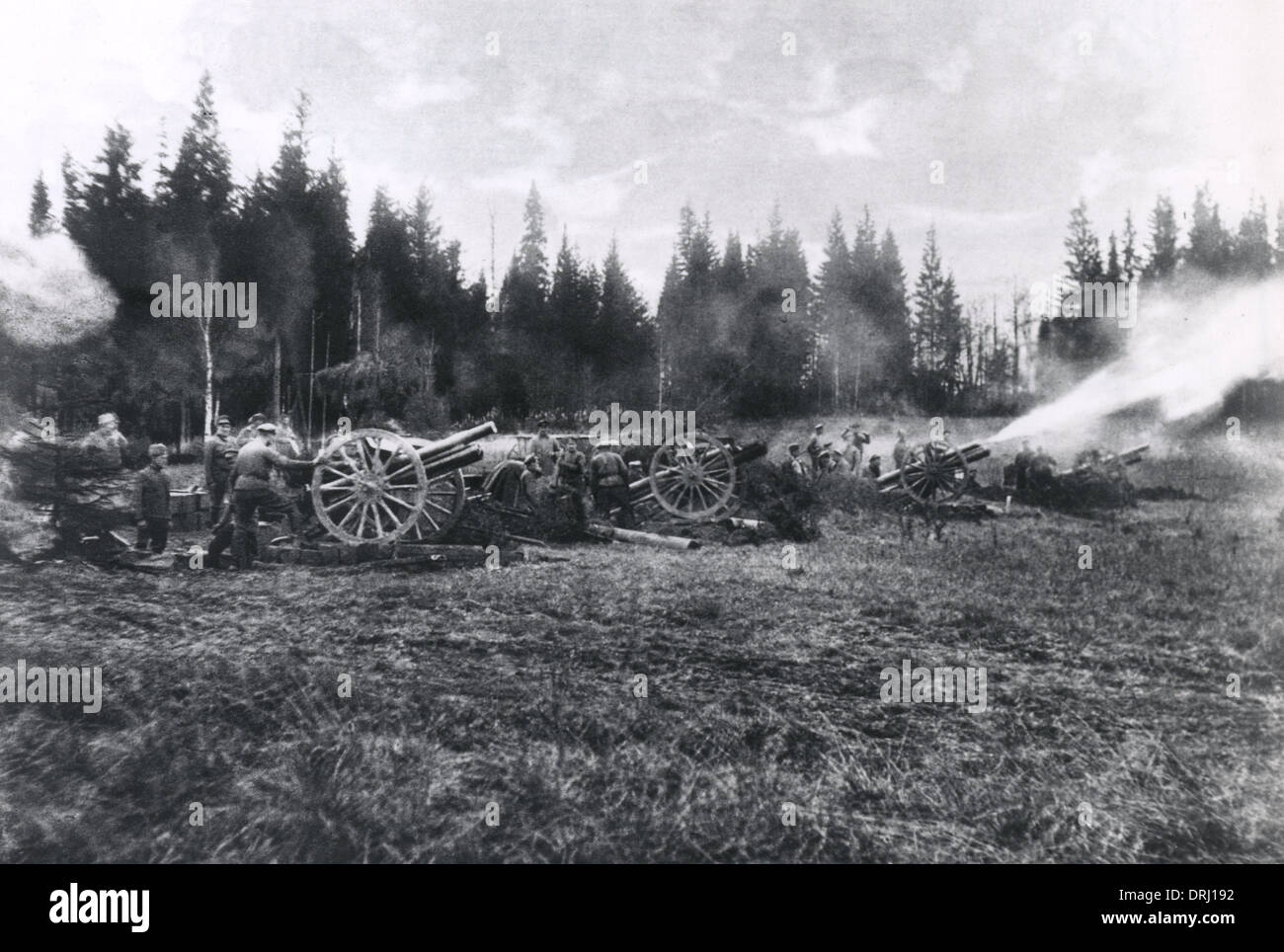 L'artiglieria in azione, Russo davanti, WW1 Foto Stock