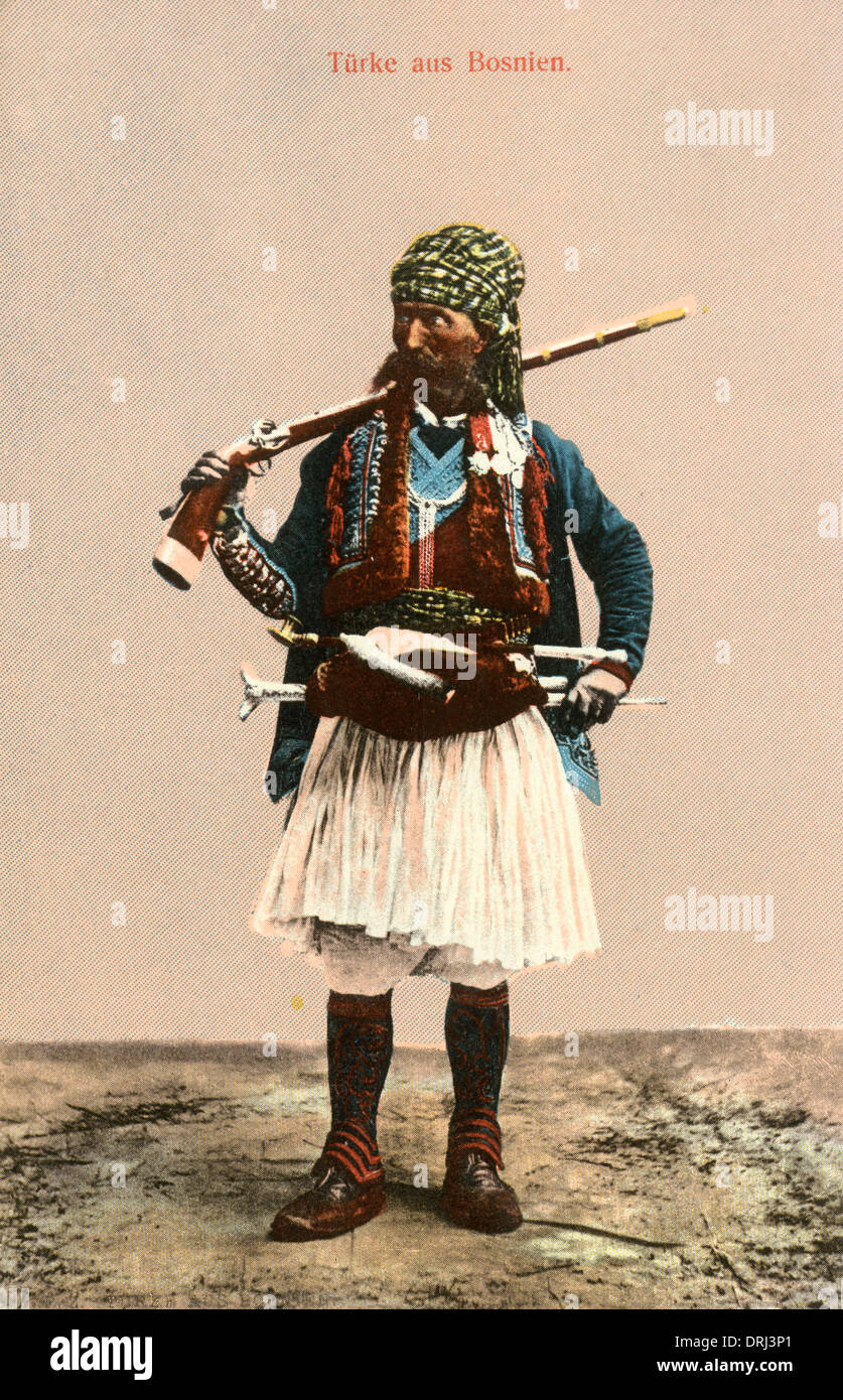 Bosniaco Bandit in tradizionale costume regionale Foto Stock