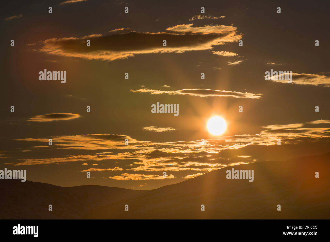 Mitternachtssonne über Kvaløya / midnightsun su isola Kvaløya Foto Stock