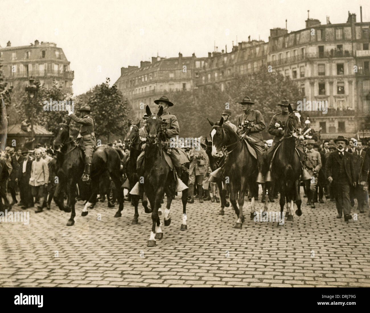 Ufficiali Americani a cavallo a Parigi, WW1 Foto Stock