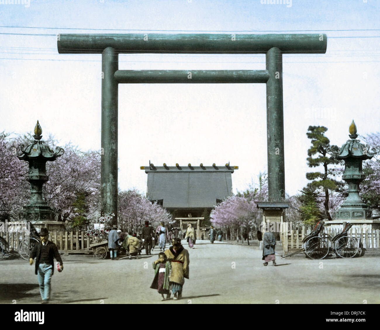 Torii e Tempio, Giappone Foto Stock