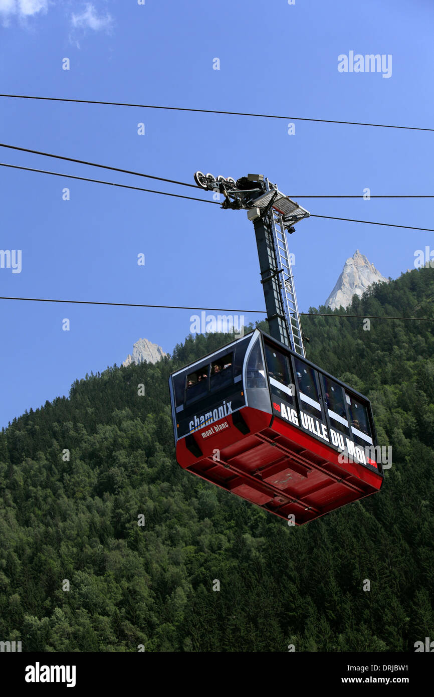 La Funivia del ' Aiguille du Midi ' in Chamonix Haute Savoie, alpi, Francia Foto Stock