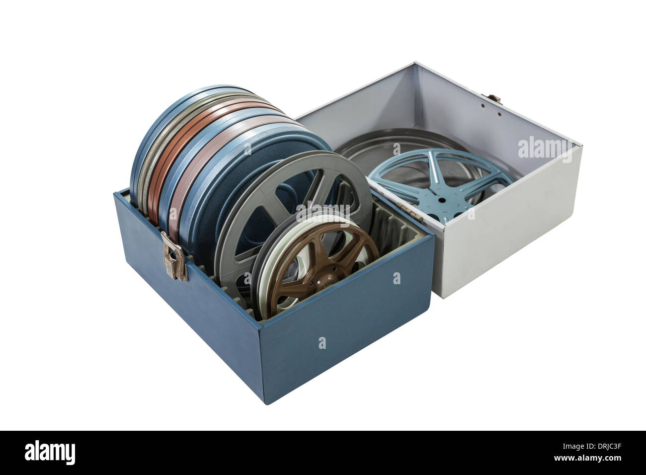 Caso di film vintage lattine e bobine isolato con percorso di clipping. Foto Stock