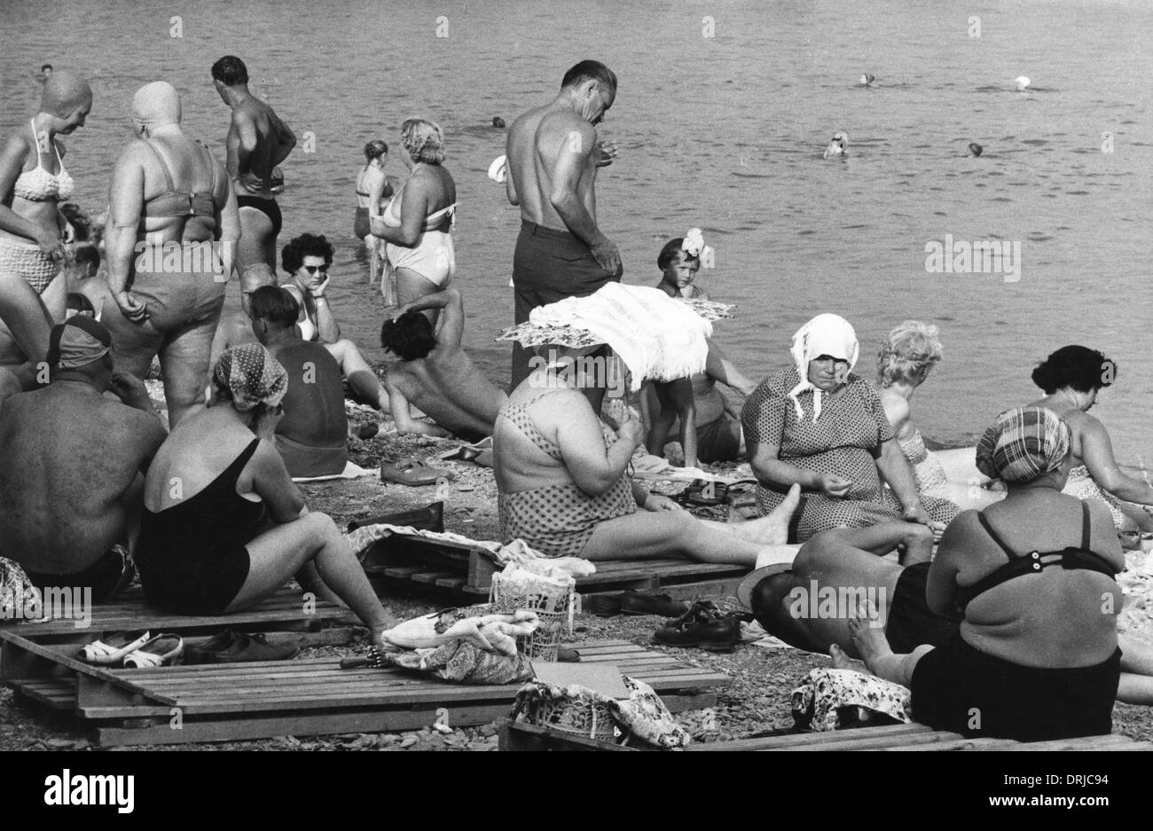 Una spiaggia pubblica a Yalta, Ucraina Foto Stock