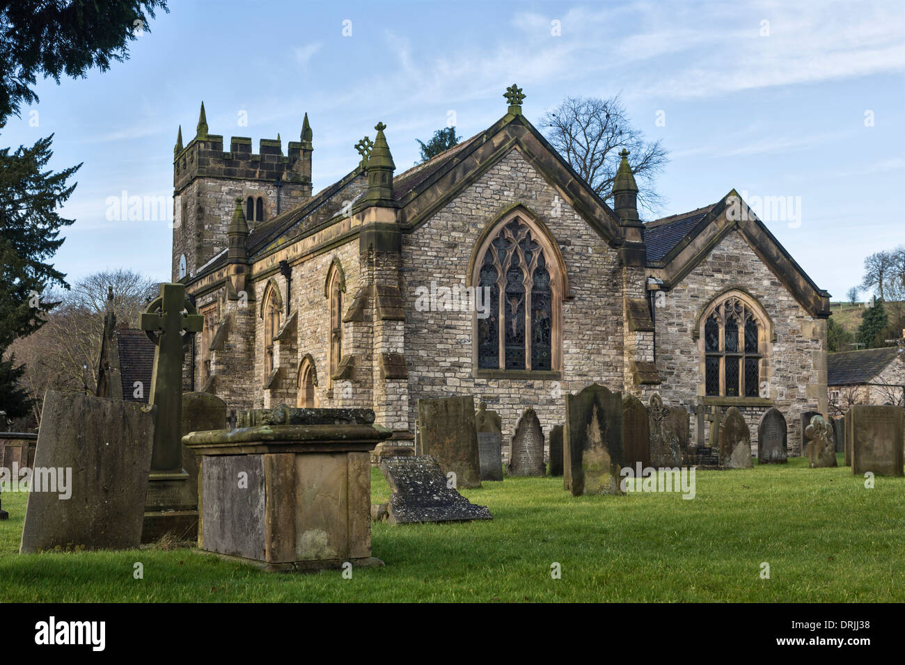 Trinità Santa Chiesa Parrocchiale, Ashford in acqua vicino a Bakewell, Derbyshire Foto Stock