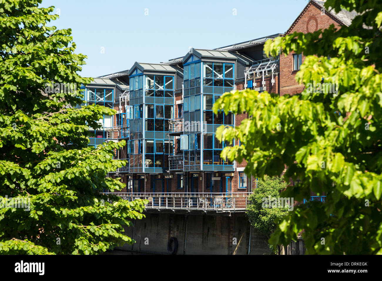 Sviluppo di alloggiamento in corrispondenza di chiamate, Fiume Aire, Leeds, Inghilterra Foto Stock