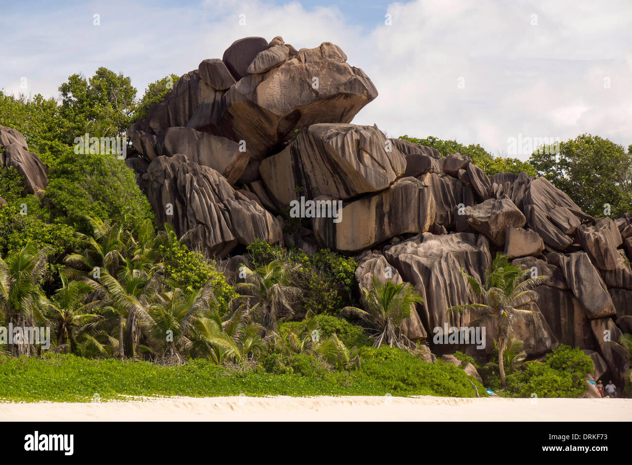 Fantastica spiaggia di sabbia tipico delle Seychelles formazioni rocciose, Grand Anse, La Digue, Seychelles, Oceano Indiano e Africa - 2013 Foto Stock