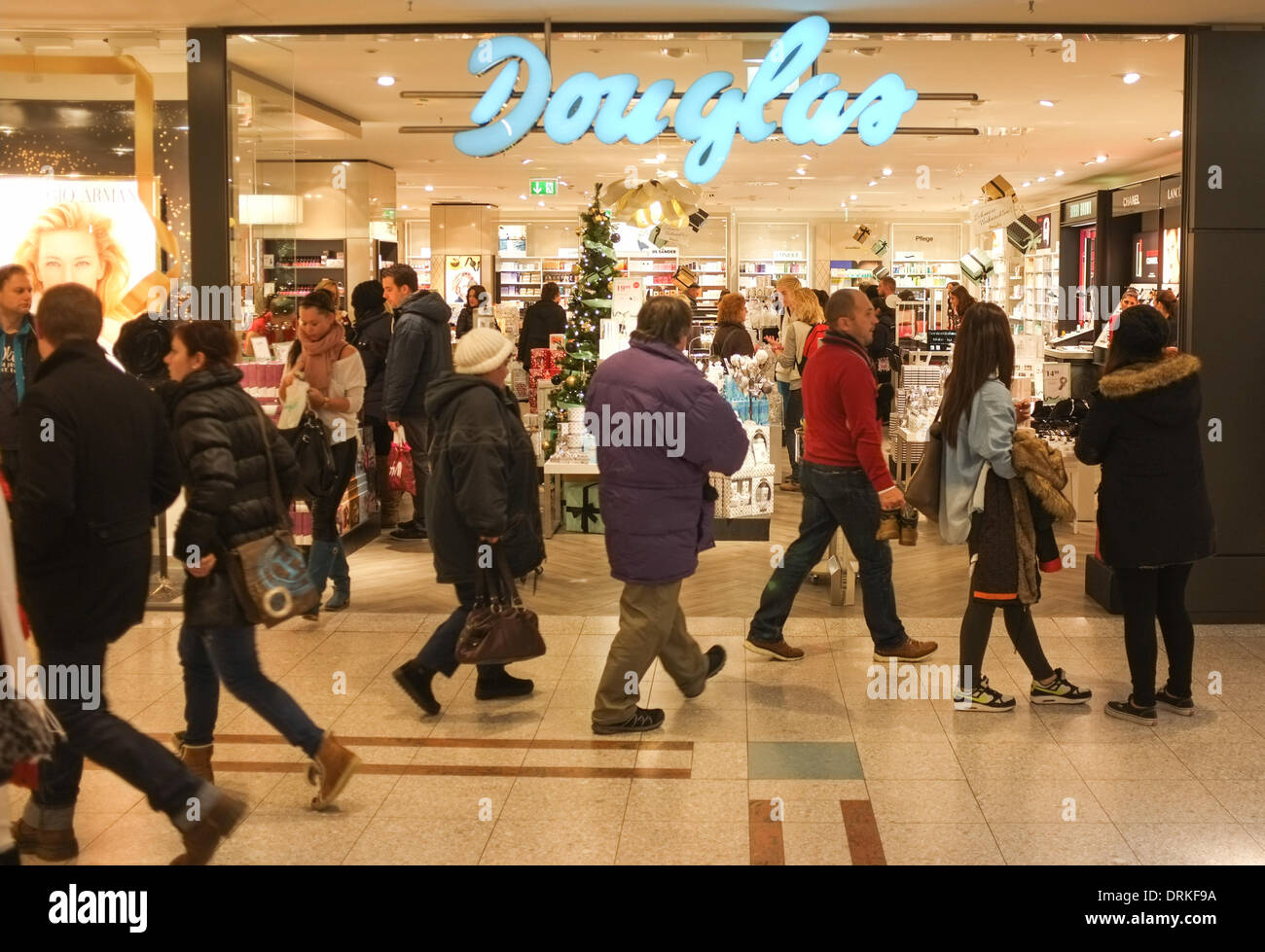 Il centro commerciale Olympia a Monaco di Baviera nel dicembre 2013. Foto Stock