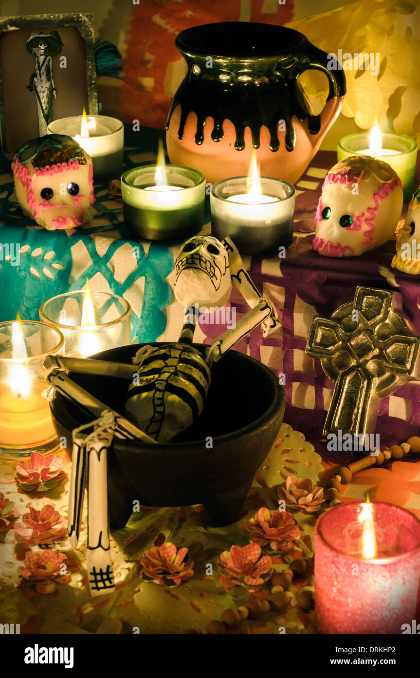 Mexican giorno dei morti altare (Dia de Muertos) Foto Stock