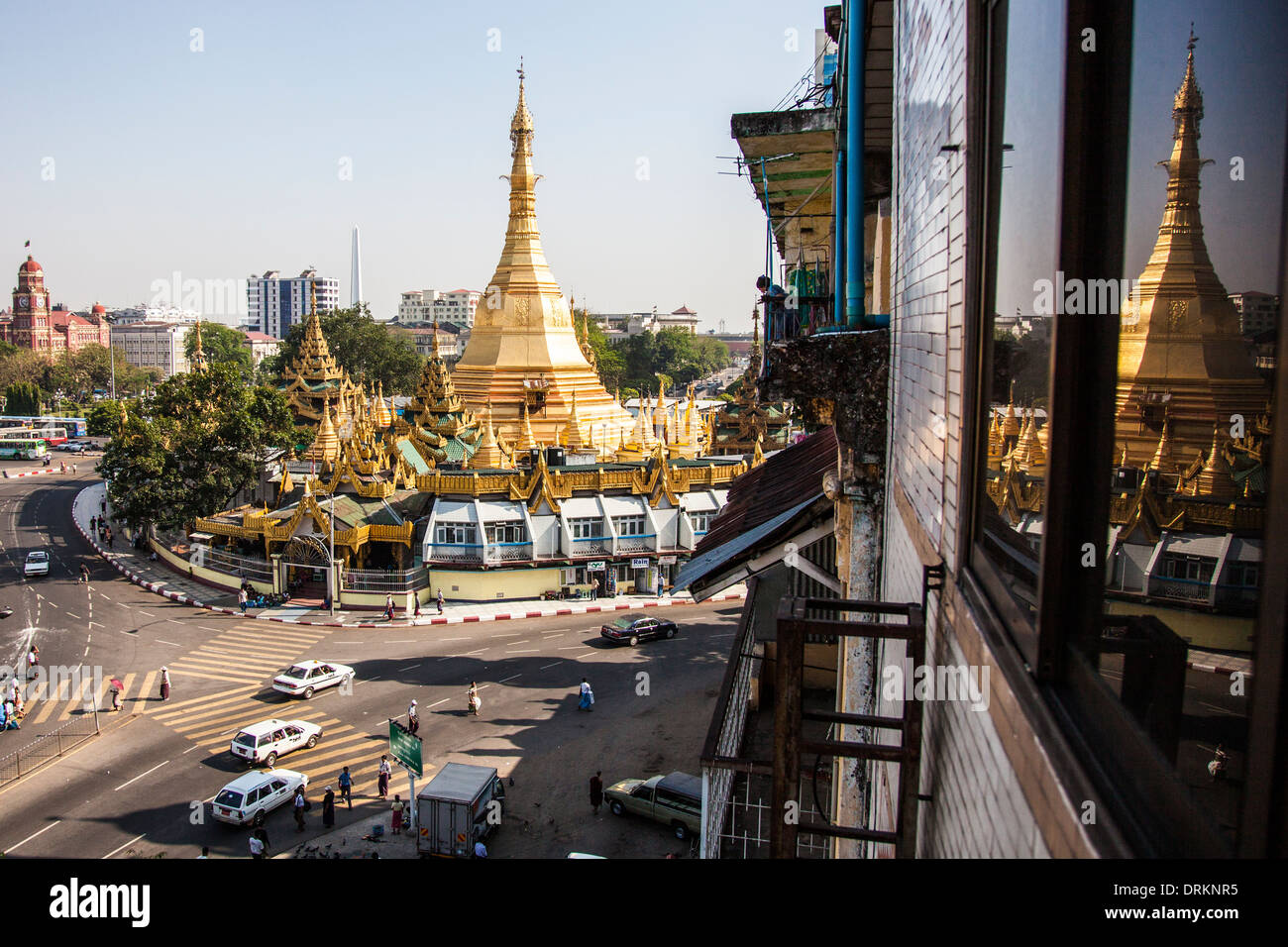 Sule Paya tempio buddista di Yangon, Myanmar Foto Stock